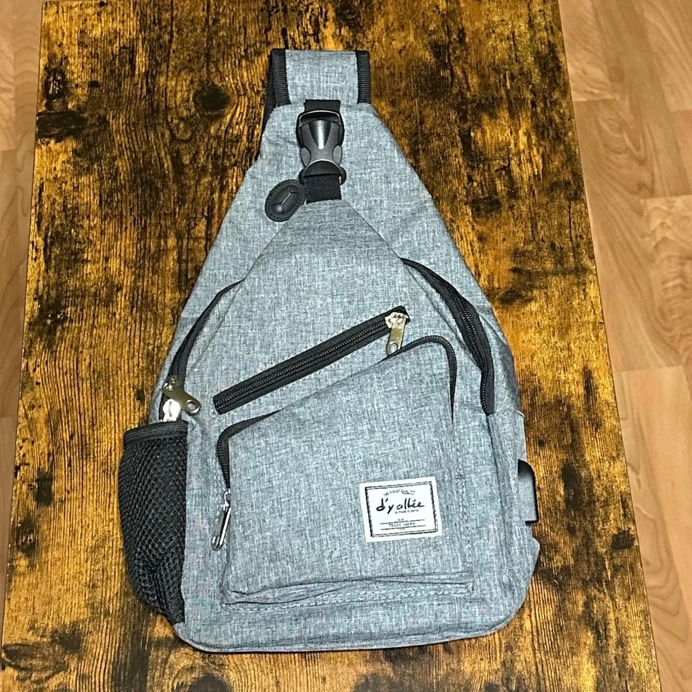 Multifunctional Cross-Body Bag
